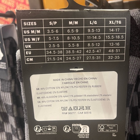 Vans Checkerboard Pewter / Black Crew Socks (1 pair)
 Monochrome Checkered Crew - Picture 6 of 16